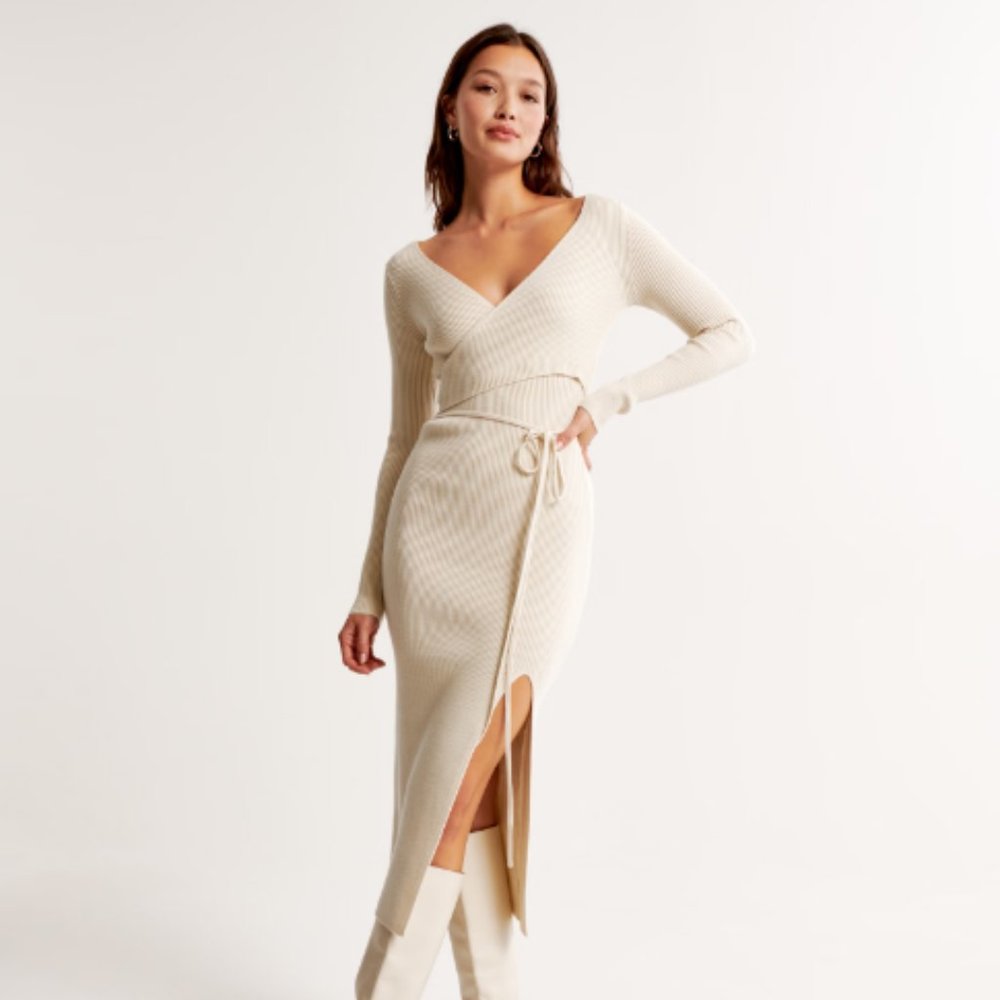 NWT Abercrombie & Fitch Cream Long-Sleeve Wrap Midi Sweater Dress Large